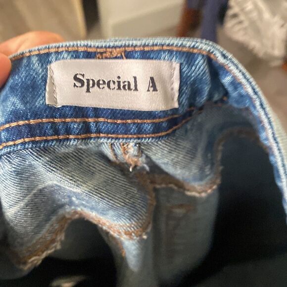 Special A Boyfriend Jeans Size 7 Mid Rise Cropped - Picture 4 of 6